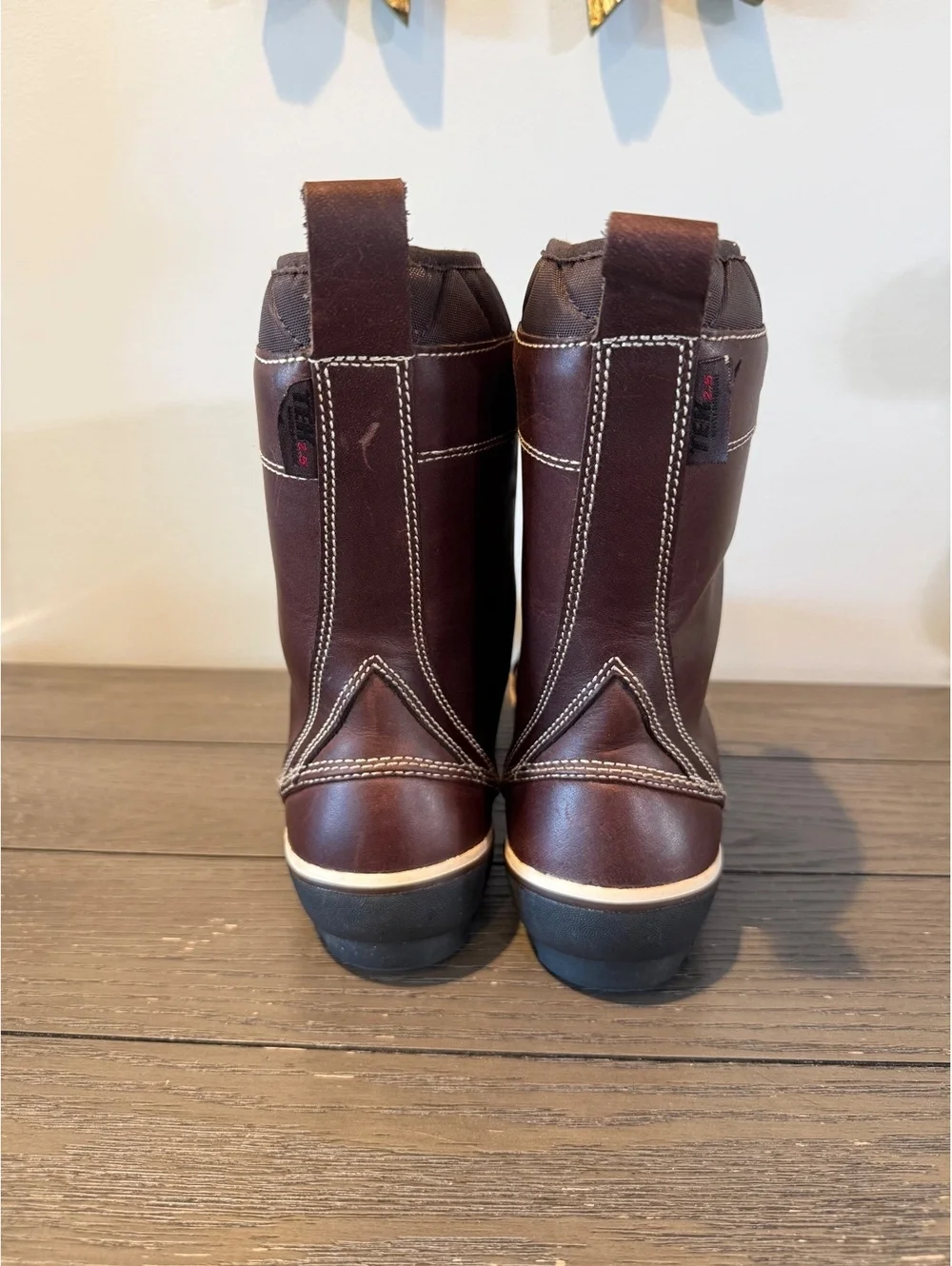 L.L. Bean Women’s Brown Leather Duck Boots Size 9.5